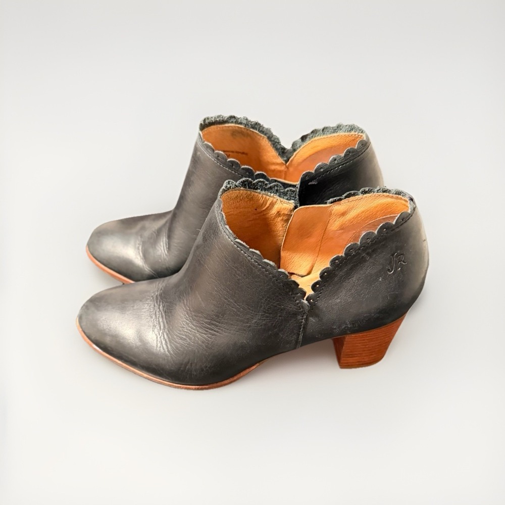 Jack Rogers Marianne Ankle Booties Black Leather Size 7 Women Scallop Heel‎